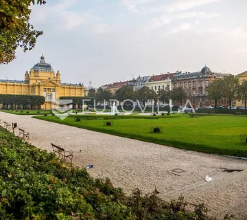 Zagreb, Centar, četvereosoban stan NKP 124 m2