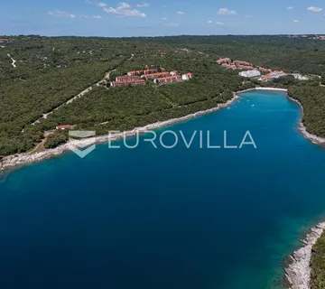 Istra, Duga Uvala, prizemlje, adaptirani apartman u sklopu naselja s pogledom na more,150 m od mora - Šegotići, Marčana
