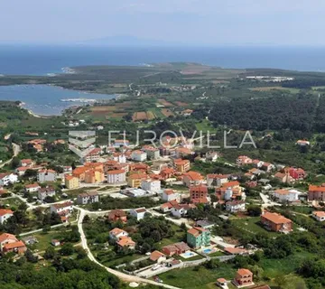 Istra, Ližnjan, građevinsko zemljište 460 m² za izgradnju dvojne ili samostojeće kuće - cover