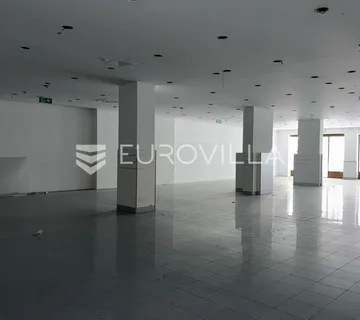 Đakovo, Centar, prostrani poslovni prostor 444 m²