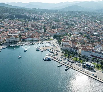 Otok Korčula, poslovno, stambena kamena zgrada - cover