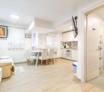 Zagreb, Maksimirska, potpuno namješten i opremljen trosoban stan sa garažom