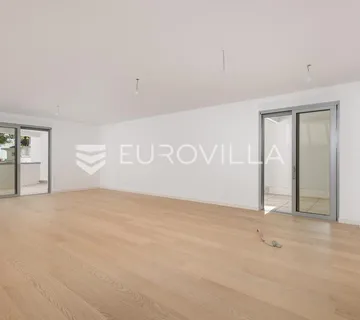 Opatija, centar, dvosoban stan u novogradnji NKP 112 m2