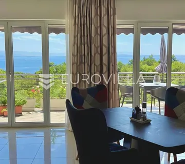 Opatija, Poljane, villa s 5 stambenih jedinica i pogledom na more - Poljane, Opatija