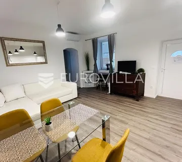 Varaždin, Centar, potpuno renoviran stan 86 m² u centru, idealno za život i najam