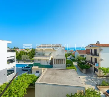 Kaštel Stari, trosoban stan površine 81.88 m² i poslovni prostor površine 32.65 m² - Kaštel Stari, Kaštela