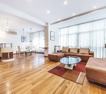 Zagreb, Donji Grad, Savska uređen trosoban stan 70 m²