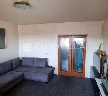 Zagreb, Ferenščica, prostran i funkcionalan trosobni stan, 83 m²