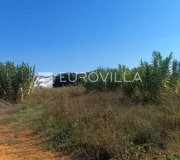 Pula, Valdebek, građevinsko zemljište na idealnoj lokaciji, 901 m2 - cover