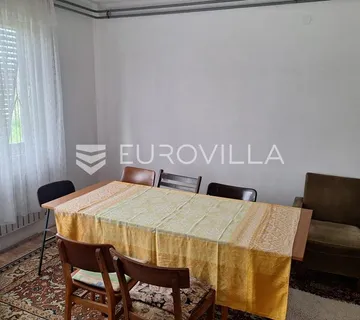Karlovac, Popović Brdo, kuća 400 m2 na mirnoj lokaciji - cover