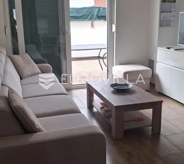 Istra, Medulin, funkcionalan dvosoban stan površine 66 m²
