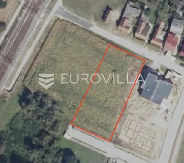 Koprivnica, Dubovec, građevinsko zemljište površine 2296 m²