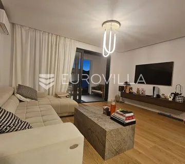 Rijeka, Costabella, luksuzan trosoban stan NKP 101.39 m2 - cover