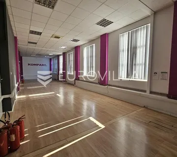 Osijek, Centar grada, poslovni prostor, 400 m², najam