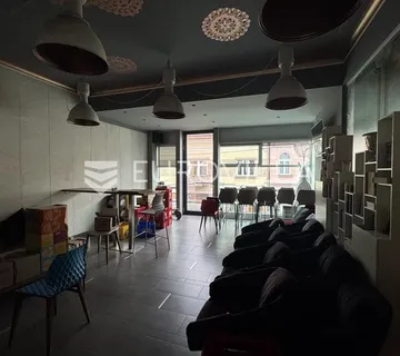 Đakovo, Centar, atraktivan poslovni prostor 45 m2