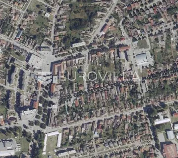 Beli Manastir, Centar, zemljište 430 m², fronta 10m