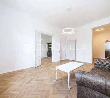 Zagreb, Svačićev trg, funkcionalan ured 100 m²