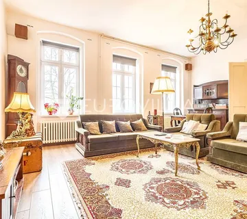 Zagreb, Centar, Marulićev trg, prekrasan građanski stan 165 m²