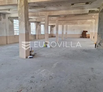 Karlovac, Ilovac, skladište 3600 m², odlična lokacija, renovacija - Ilovac, Karlovac