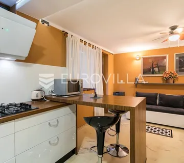 Zagreb, Petrova, prekrasna garsonijera 30 m²