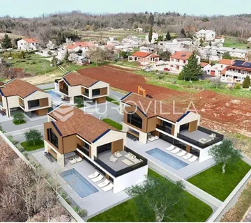 Istra, Pazin - prostrano zemljište 10.700m2 s građevinskim dozvolama za izgradnju četiri vile - Lindar