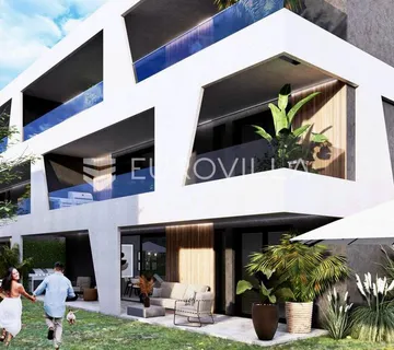 Umag, NOVOGRADNJA, Stan u prizemlju, 64.77 m² s vrtom od 157 m²
