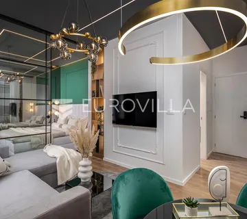Rijeka, Centar, novouređen luksuzan stan 105 m² s tri apartmana