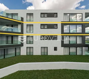 Opatija, peterosobni stan, drugi kat, NKP 163 m2, garaža