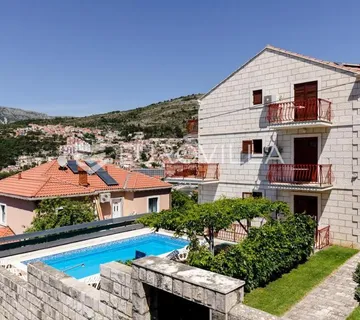 Dubrovnik, prekrasna kamena kuća s bazenom - cover