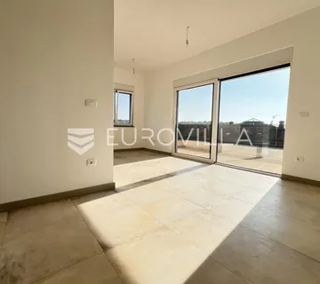 Istra, Banjole - trosoban stan u novogradnji na drugom katu, 82.17m2 s otvorenim pogledom na more - Banjole, Medulin