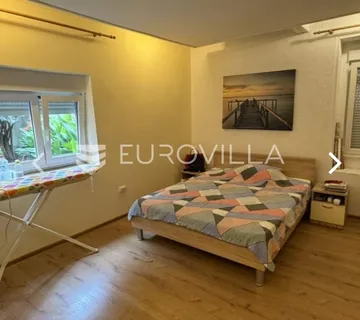 Pula, centar - jednosobni stan na atraktivnoj lokaciji