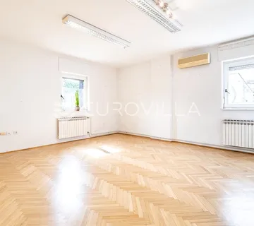 Zagreb, Donji grad, poslovni prostor 99 m²