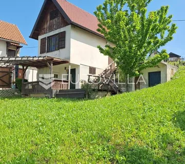 Gornji Kneginec, Varaždin Breg, vikendica nadomak grada