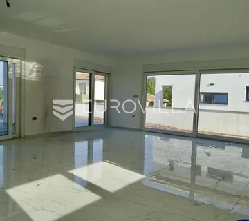 Malinska, Miholjice, obiteljska villa, 153,53 m², s bazenom i pogledom na more - cover