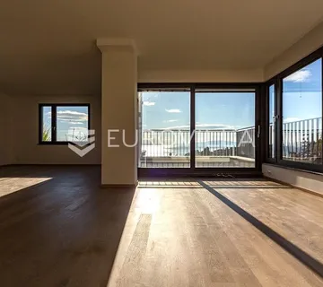 Opatija, Centar, Predivan trosoban stan 89,12 m²