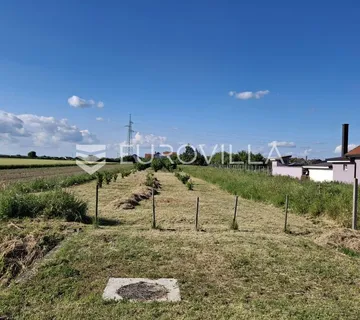 Đakovo, atraktivno građevinsko zemljište 1396 m2 - cover