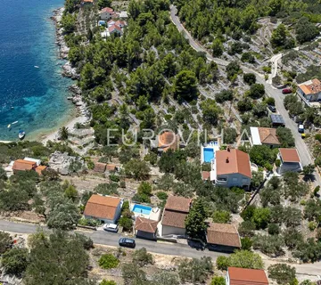Otok Korčula, Vela Luka, građevinsko zemljište blizu mora