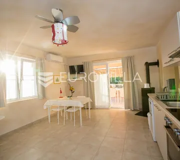 Rab, Barbat, dvosoban stan 200 m od mora 93 m² - Barbat na Rabu, Rab