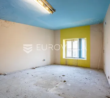 Kaštel Novi, poslovni prostor na atraktivnoj lokaciji uz more - cover