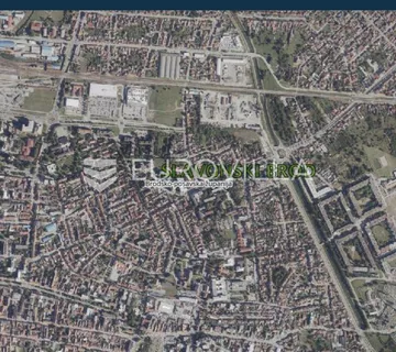 Slavonski Brod, Mali Pariz, građevinsko zemljište 720 m²