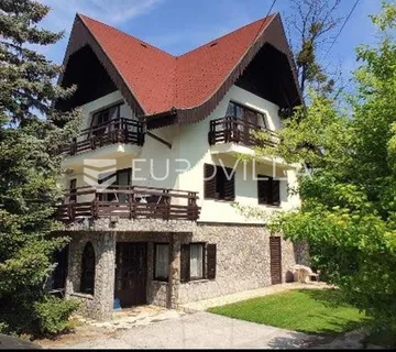 Zagreb, PERJAVICA, kuća na zemljištu 1462 m² plus dvije građevinske parcele 1358 m², INVESTICIJA - cover