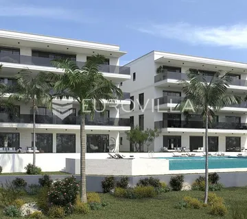 Primošten, dvosoban stan u prizemlju s bazenom, 90,53 m²