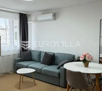 Zagreb, Prečko, novoadaptiran trosoban stan 58 m², prvi najam - cover