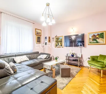 Zagreb, Črnomerec, prekrasna obiteljska kuća bruto površine 382 m² - cover