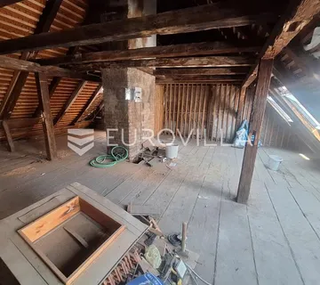Karlovac, Zvijezda, stan 105 m², centar grada