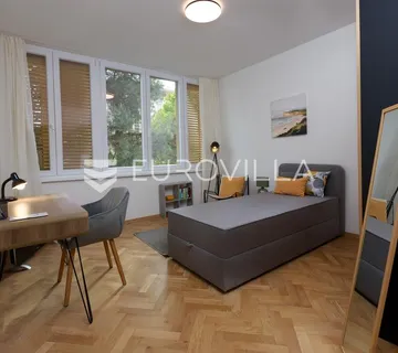 Rijeka, centar, novouređen stan površine 51 m², PRVI NAJAM - cover