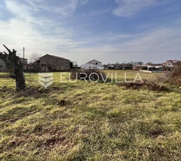 Marčana, Loborika, građevinsko zemljište 644 m² na odličnoj lokaciji s putem - Loborika, Marčana