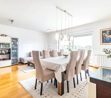Zagreb, Vrbik, VMD, odličan peterosoban stan 148 m², dupla garaža - cover