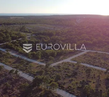 Vodnjan, Mandriol, poljoprivredna parcela s putem 429 m², 900 m od mora