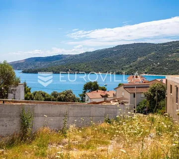 Marina, građevinsko zemljište ukupne površine 1753 m²